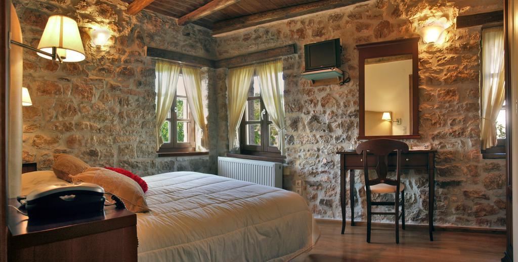 Oihalia Guesthouse Fidhákia Quarto foto
